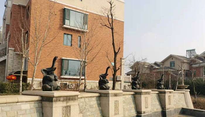 東營(yíng)GRC構(gòu)件的優(yōu)點(diǎn)有哪些？缺點(diǎn)有哪些？